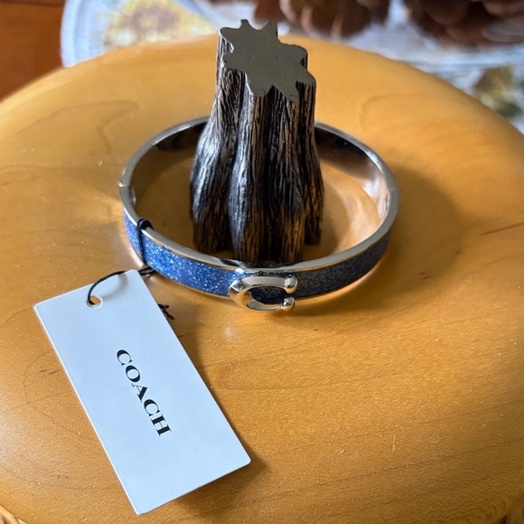 NWT COACH Hinged Bangle Bracelet - Picture 1 of 6